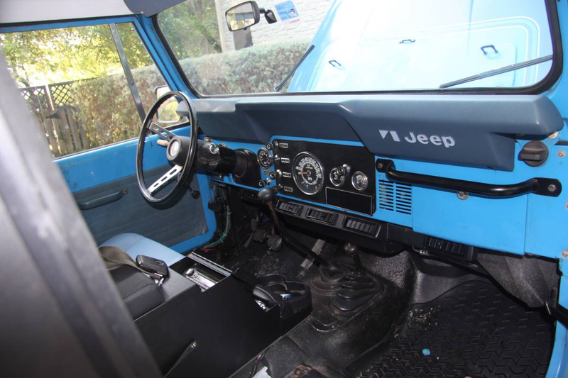Illustration for article titled At $9,500, Could This 1976 Jeep CJ7 “Levi’s Edition” Be Your Blue Jean Queen?
